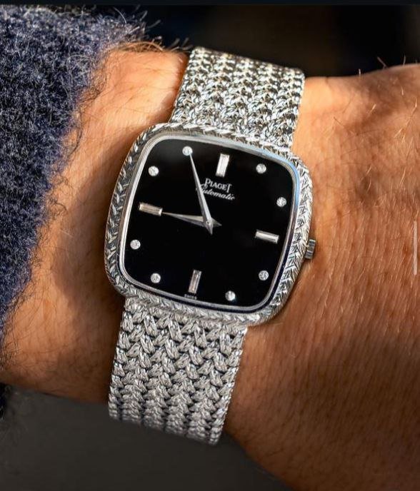 شراء وبيع ساعات نادرة