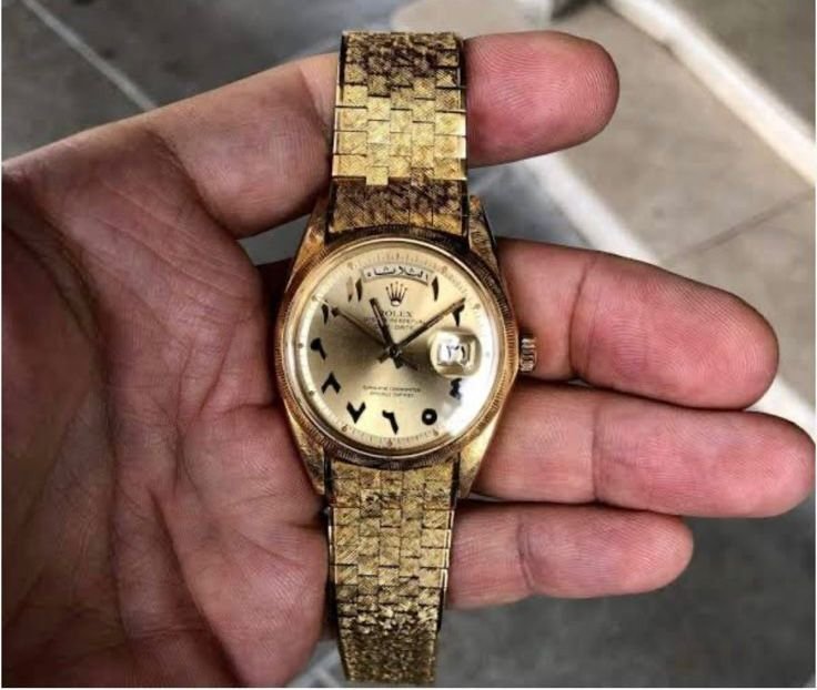 لماذا يعد بيع ساعه رولكس لمحلات شراء رولكس استثمارًا ذكيًا؟