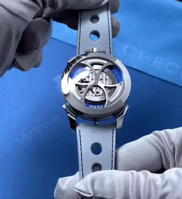 محلات شراء الساعات في الامارات