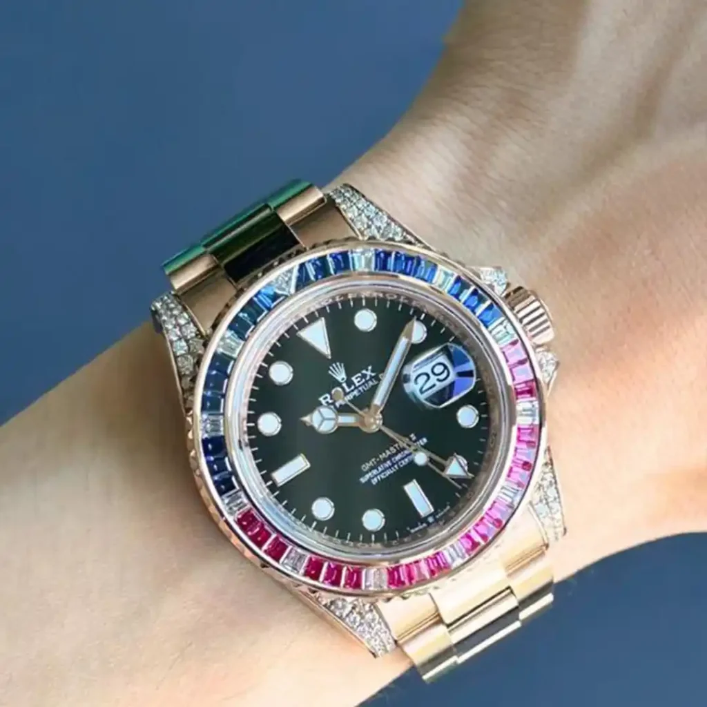 نشتري الساعات الثمينة وسط البلد