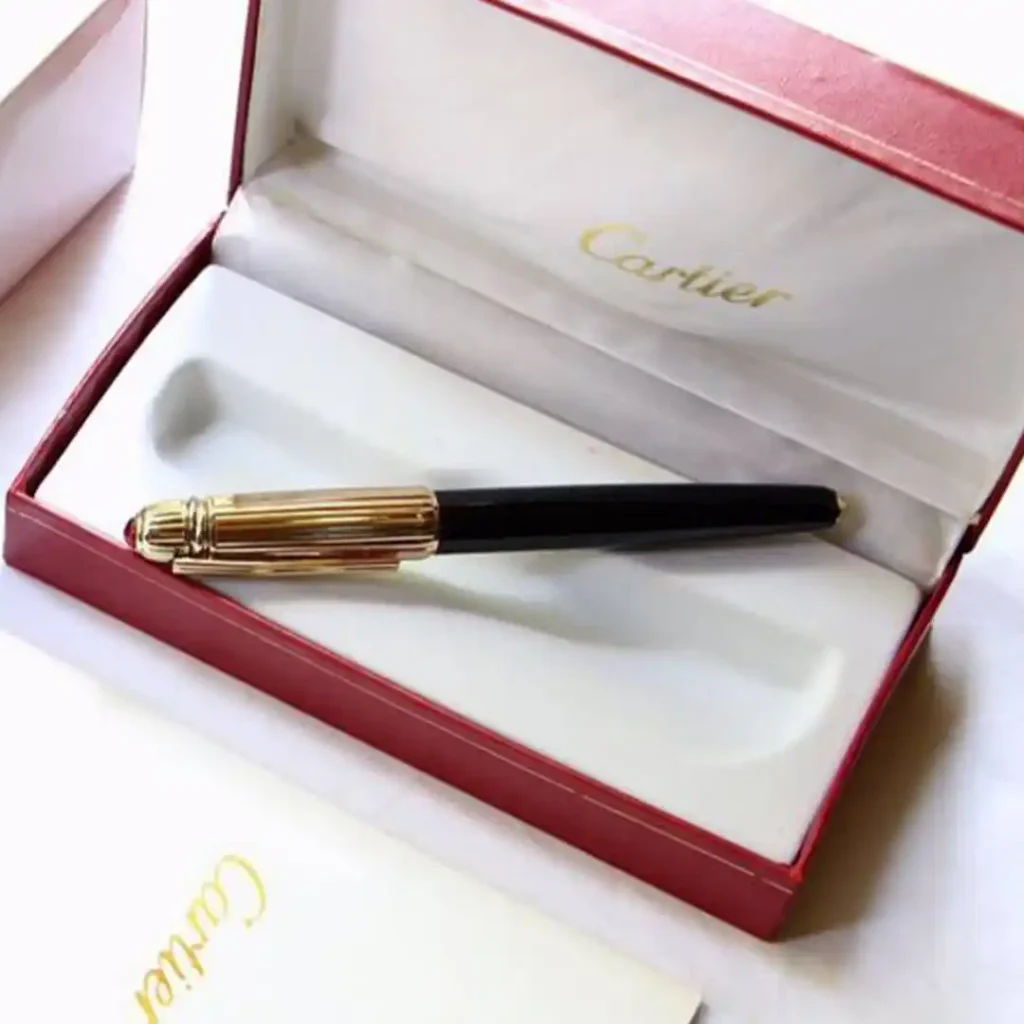 شراء ساعات ونظارات واقلام كارتير